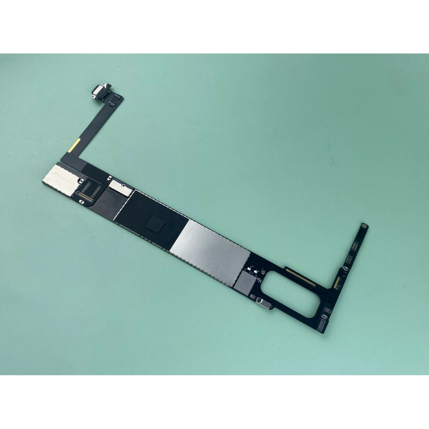 motherboard for iPad 6 iPad air 2 ( working, iCloud locked)