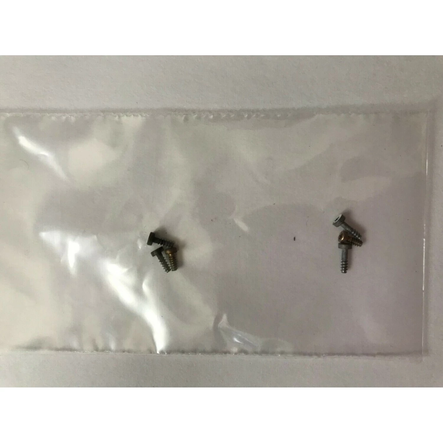 screw set for Blackberry Q5